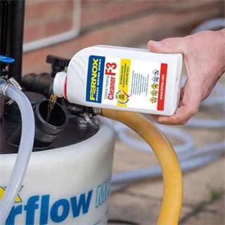 Fernox Cleaner F3 500 ml tisztitószer 100l vizhez 57762