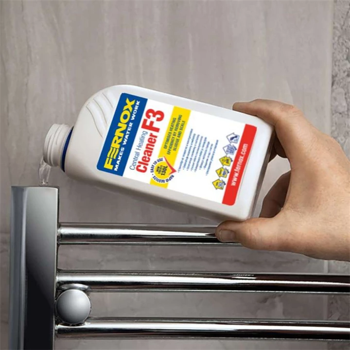 Fernox Cleaner F3 500 ml tisztitószer 100l vizhez 57762