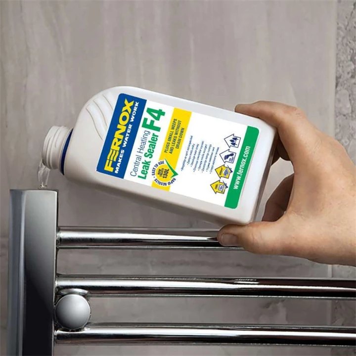 Fernox Leak Sealer F4 fűtési rendszer szivárgás tömítő folyadék 500 ml 57764 Fernox Leak Sealer F4 fűtési rendszer szivárgás tömítő folyadék 500 ml 57764