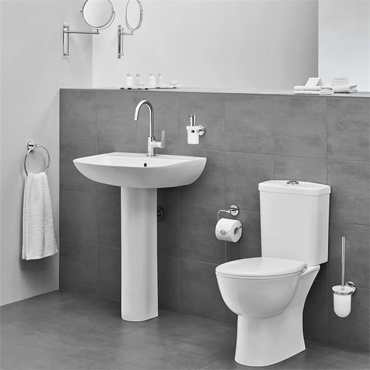 Grohe Bau Ceramic alsó kifolyású perem nélküli álló wc 39431000 Grohe Bau Ceramic alsó kifolyású perem nélküli álló wc 39431000