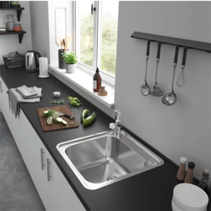 Hansgrohe Focus M42 Egykaros konyhai csaptelep kihúzható kifolyóval 71814000