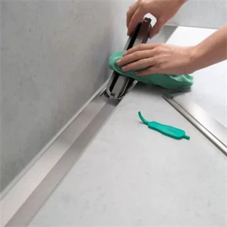 Hansgrohe RainDrain Flex oldalfal mellé zuhanylefolyó 100 cm, vágható, polírozott arany hatású 56053990
