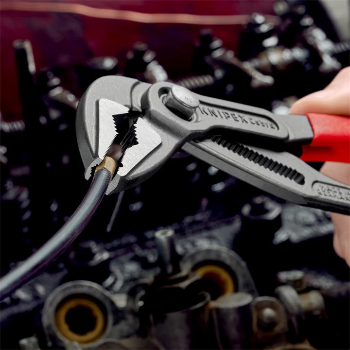 Knipex KNIPEX Cobra® ESVízpumpa-fogó, különösen keskeny, 250 mm 87 51 250