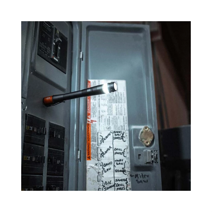 Nebo Inspector 500+ zseblámpa, 500lm-20lm, 8 mód, FlexPower, Smart PC IPX7, 750 mAh, mágneses NEB-POC-1000-G