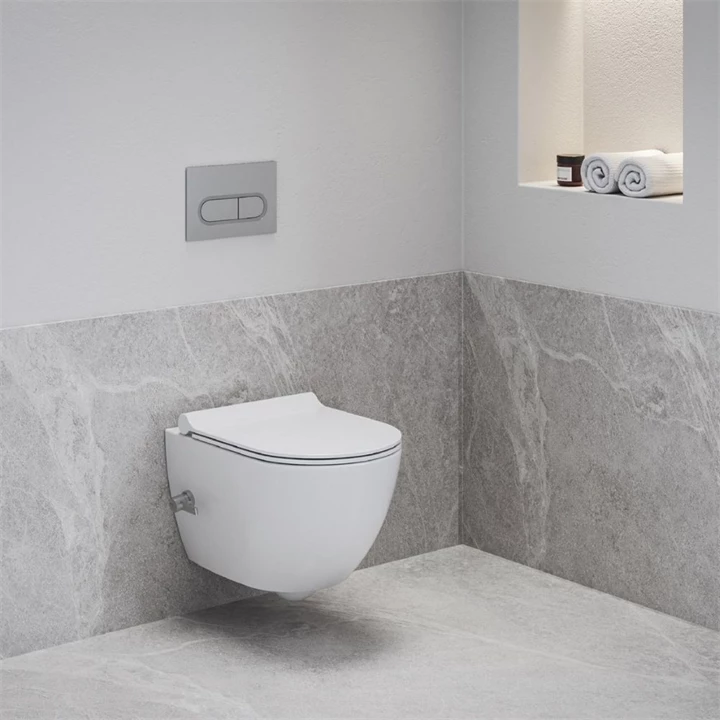 Ravak Uni Chrome RimOff WC és bidé fúvókával X01912 Ravak Uni Chrome RimOff WC és bidé fúvókával X01912