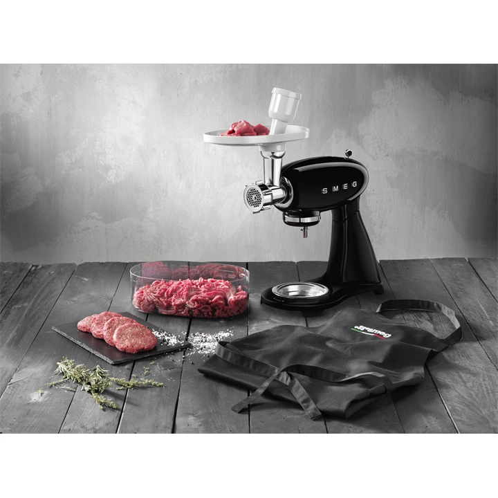 Smeg Retro konyhai robotgép, fekete test és talp SMF03BLEU