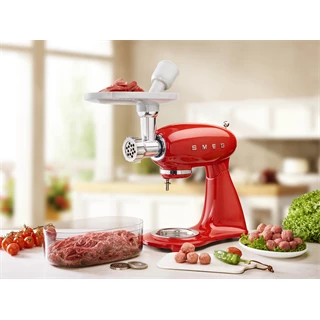 Smeg Retro konyhai robotgép, piros test és talp SMF03RDEU