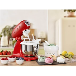 Smeg Retro konyhai robotgép, piros test és talp SMF03RDEU